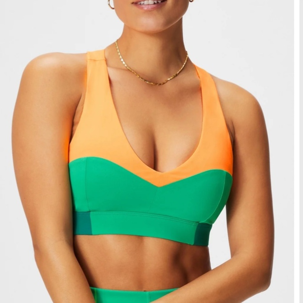 On-The-Go Midi Medium Impact Sports Bra / Size Medium